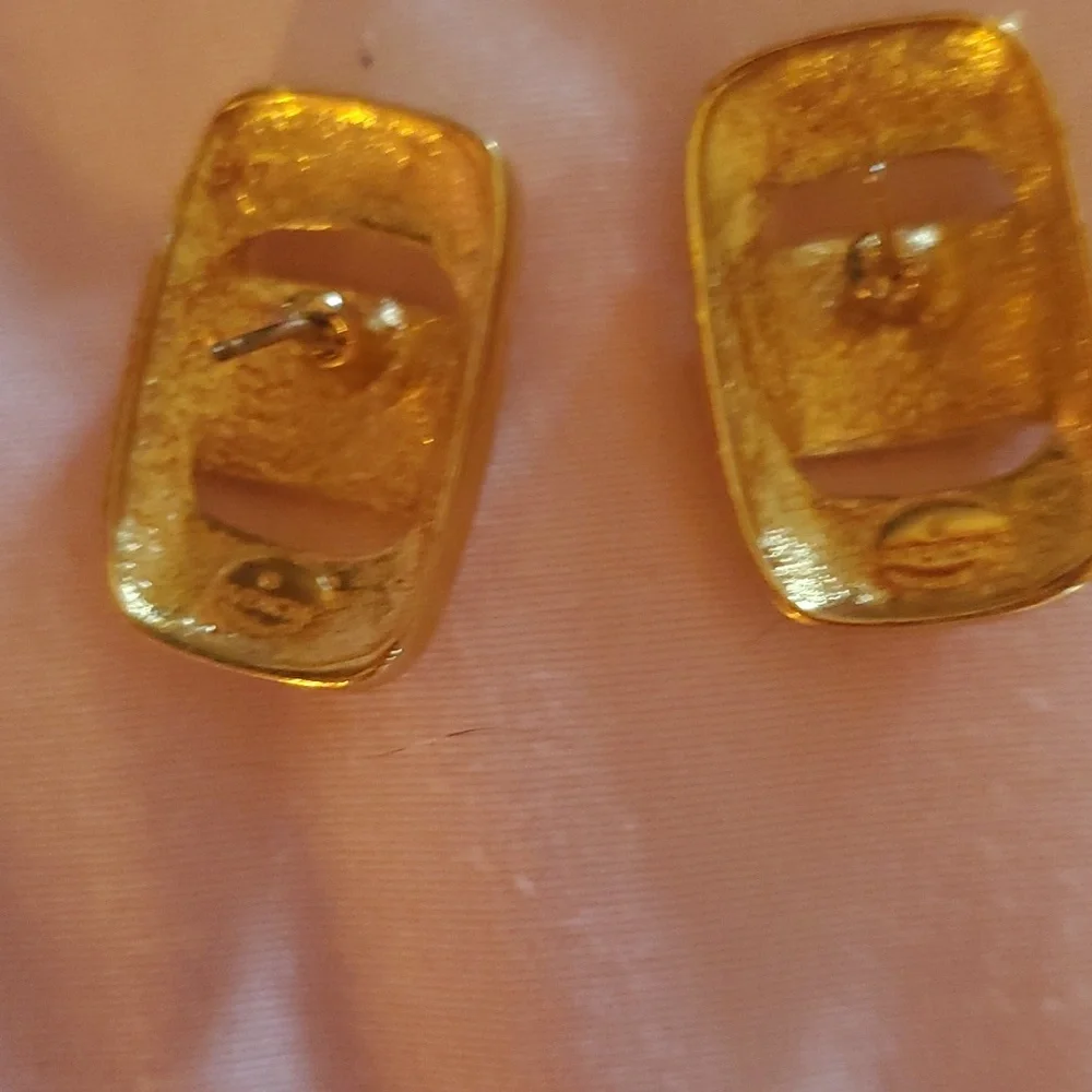Givenchy earrings - Picture 3 of 3